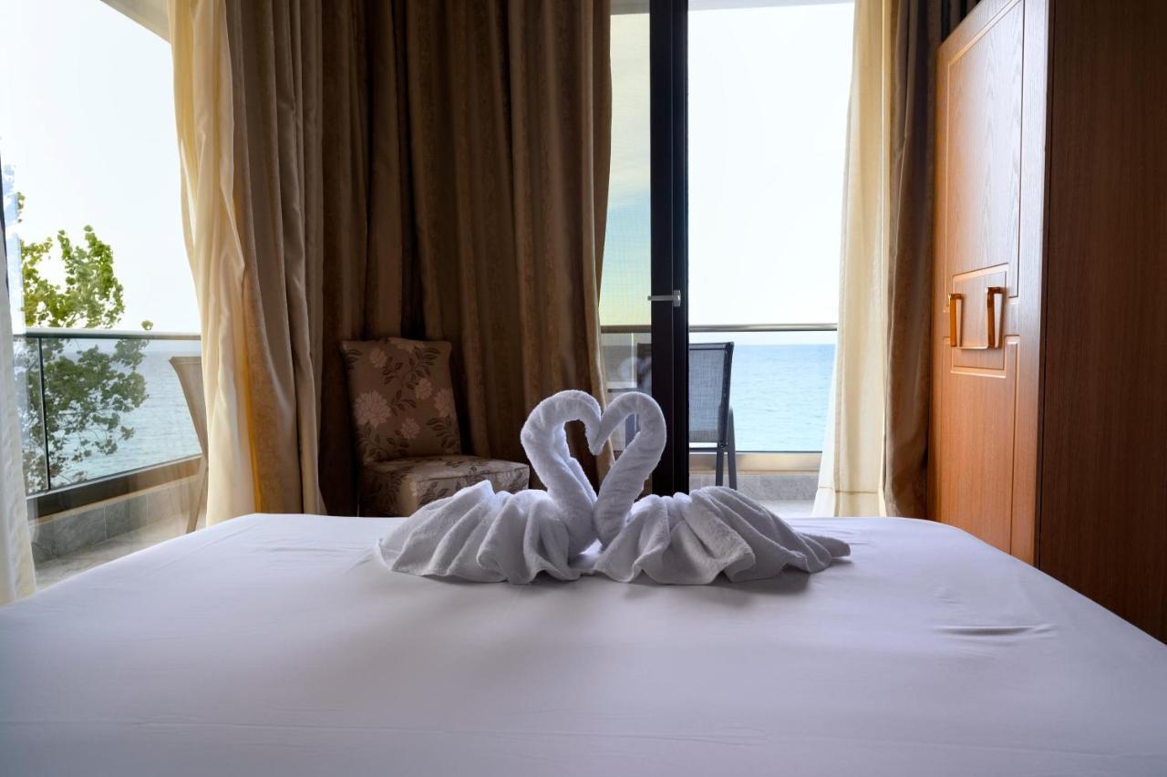 Halkidiki Greek Pride Seafront Hotel Skála Foúrkas Exteriör bild